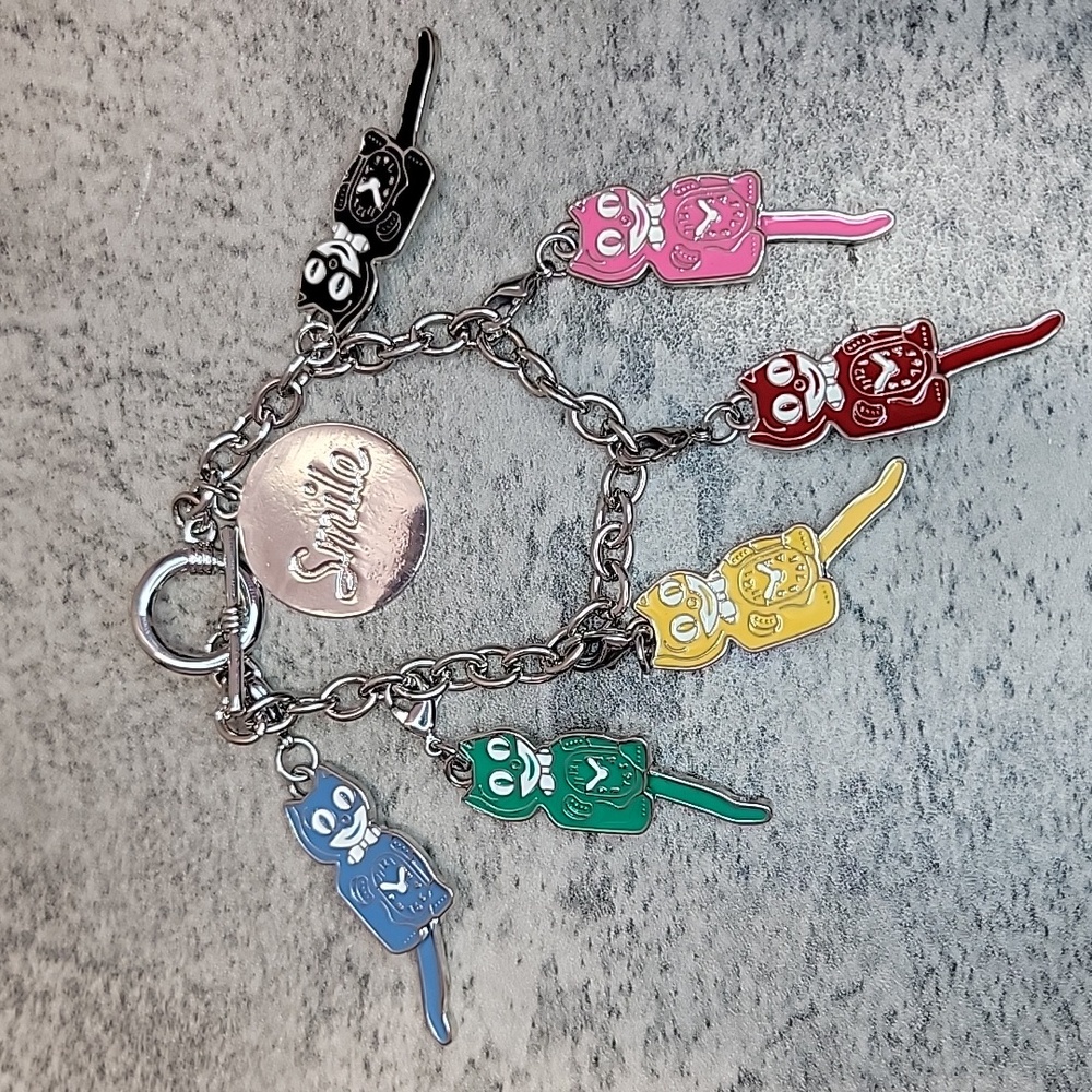 Kit-Cat Klock Charm bracelet clock - Picture 8 of 15